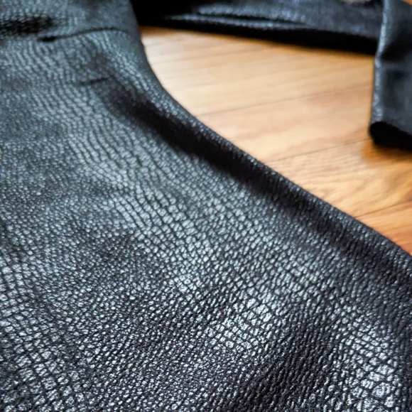 NWOT 🖤 Codigo Faux Textured Python Snakeskin Black Plunge V-Neck Dress - Picture 3 of 8